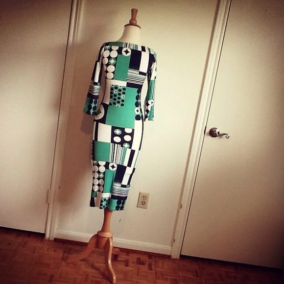 ** SOLD ** Green B&W Mod Dress + 3/4 Sleeves - Picture 4 of 4