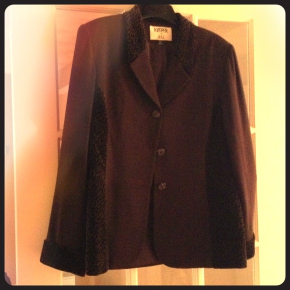 BROWN WOOL COAT