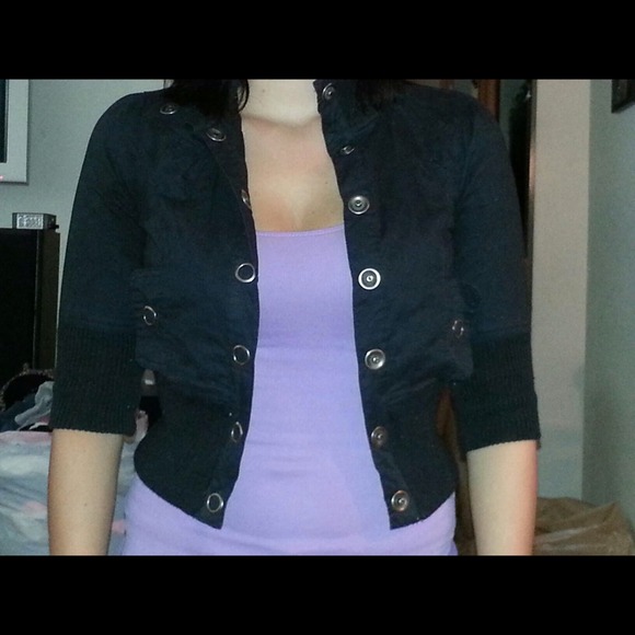 Button up Half Jacket - Picture 2 of 4