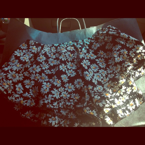 Brandy Melville vodi shorts