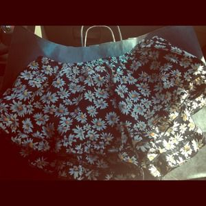 Brandy Melville vodi shorts