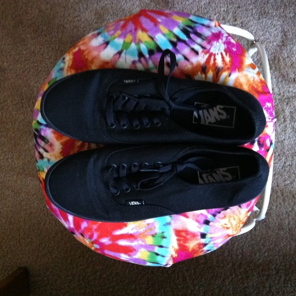✨✨✨💎Black Vans WORN ONCE✨✨✨✨👌