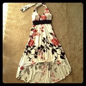 ❌SOLD❌White floral high-low dress