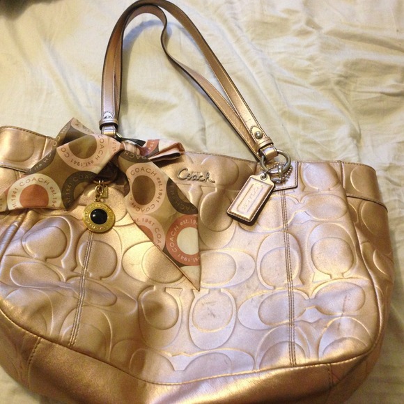 Authentic Coach bag - Picture 1 of 3