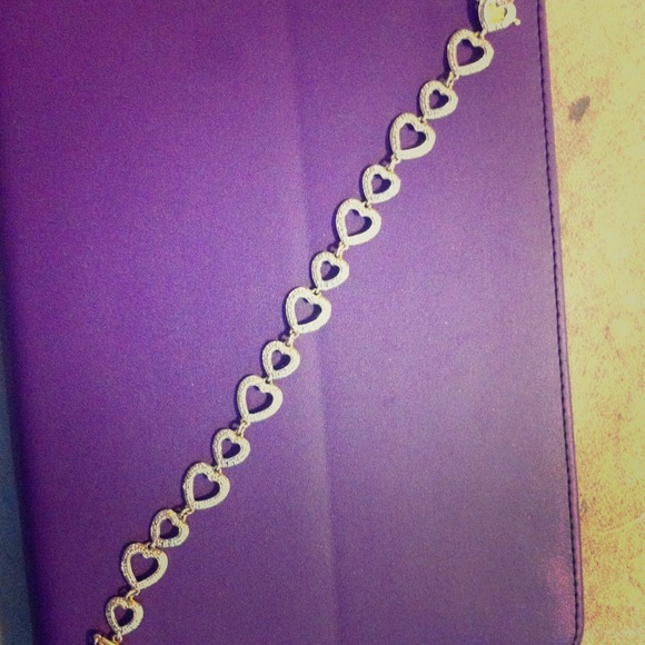 Diamond hearts tennis bracelet