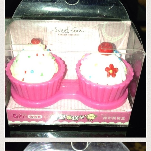 Cup cake contact lens cases