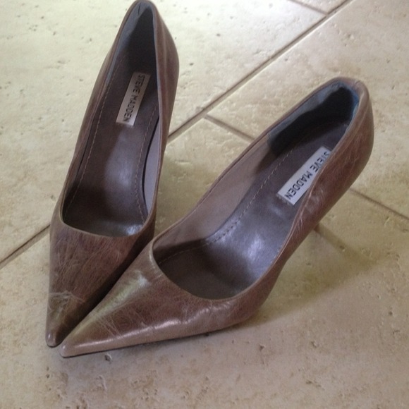 ❎Sold in bundle ❎Steve Madden taupe heels - Picture 2 of 2