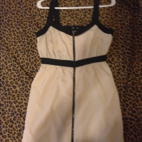 Forever 21, Short Zip-down dress sz S