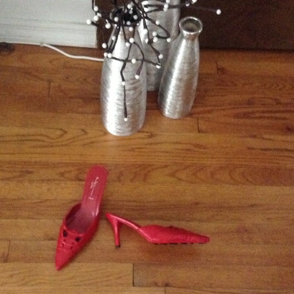 Red  heel