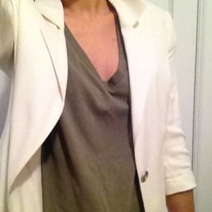 KARDASHIANS FOR BEBE White Blazer!! Size 4!