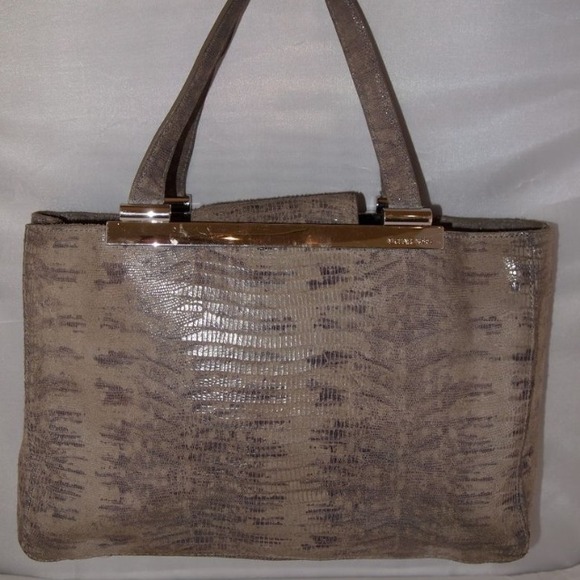 SOLD!!!! PRICE NEGOTIABLE! AUTH Michael Kors Tilda