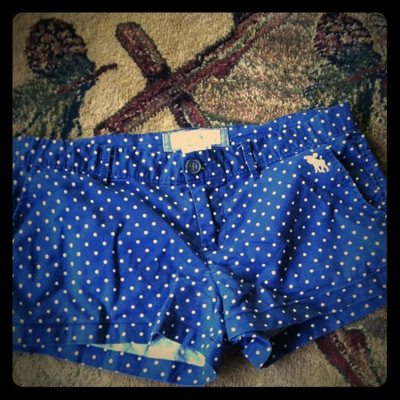 🚫TRADING🚫Navy blue with whit pols dot shorts
