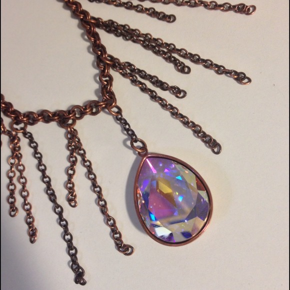 GORGEOUS Statement Crystal Necklace with Copper - Picture 2 of 4