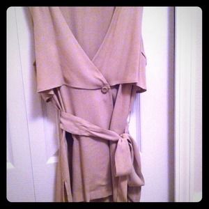 ❌SOLD❌Wrap tank top.