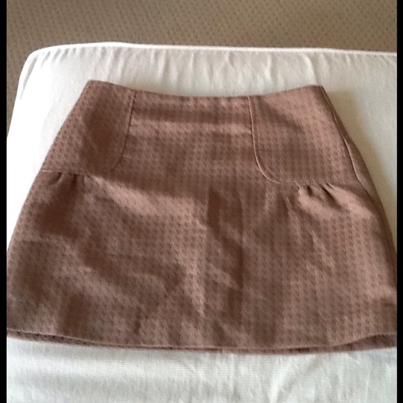 Beige mini skirt