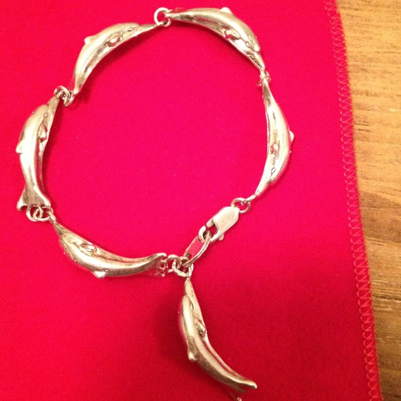 ❌Sold in a bundle❌Sterling silver dolphin bracelet
