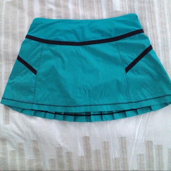 SOLD in bundle Lulu Running Skirt!