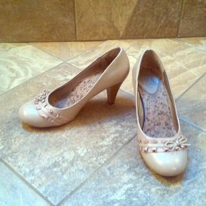 Sold@akprincess!!!!MUDs nude pumps