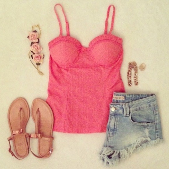 ✋ON HOLD✋Cute top!!