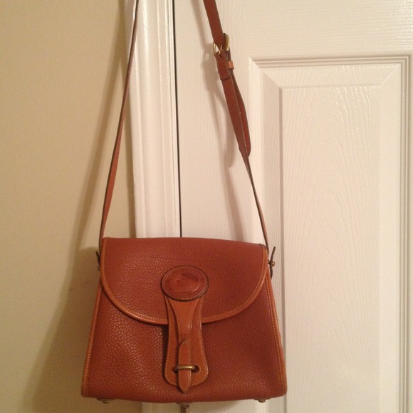 **REDUCED** Authentic Dooney & Bourke Handbag - Picture 2 of 3