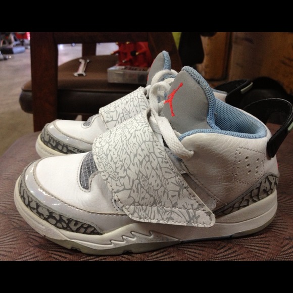 🚫🚫🚫Sold🚫🚫🚫🚫🚫🚫Toddler Nike Air Jordan - Picture 2 of 4