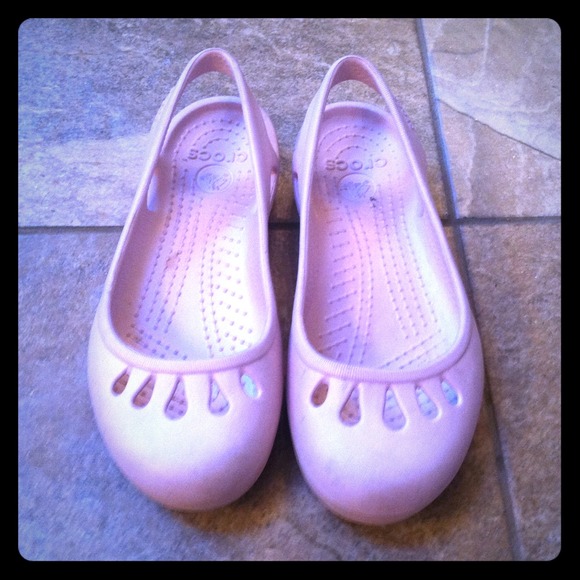 SOLD IN BUNDLE!!!Pink croc sling backs