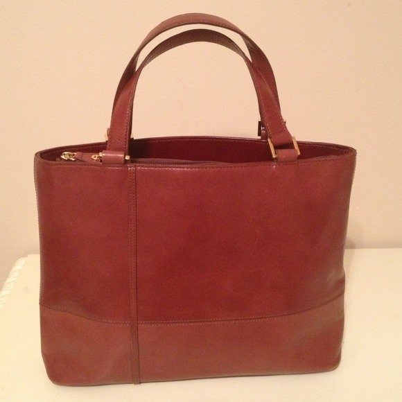 **REDUCED** Authentic Etienne Aigner Handbag - Picture 1 of 3