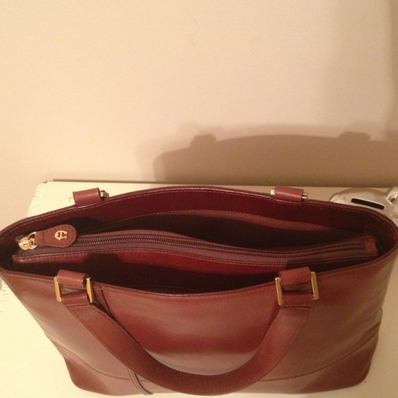 **REDUCED** Authentic Etienne Aigner Handbag - Picture 2 of 3