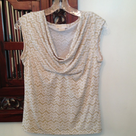 Short sleeve tank top, draped neckline,gold& white