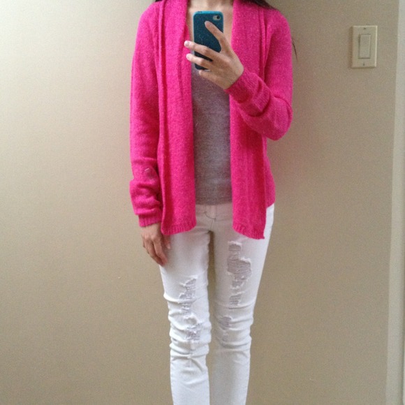 Gilly Hicks Sweaters - Gilly Hicks pink sweater