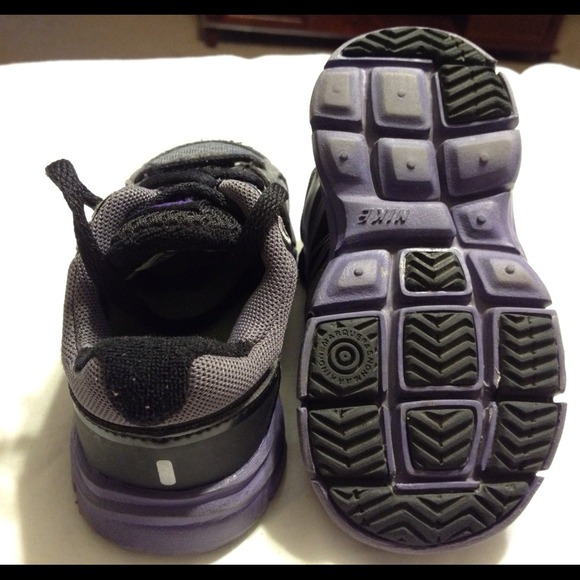 ⭕⭕⭕SOLD⭕⭕⭕⭕Toddler Nike Glide - Picture 3 of 4