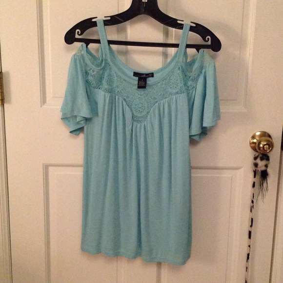 William Smith Exposed Shoulder Lace Blouse