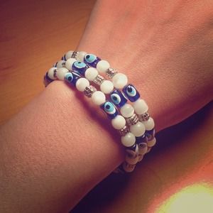 White Evil Eye wrap Bracelet ✨