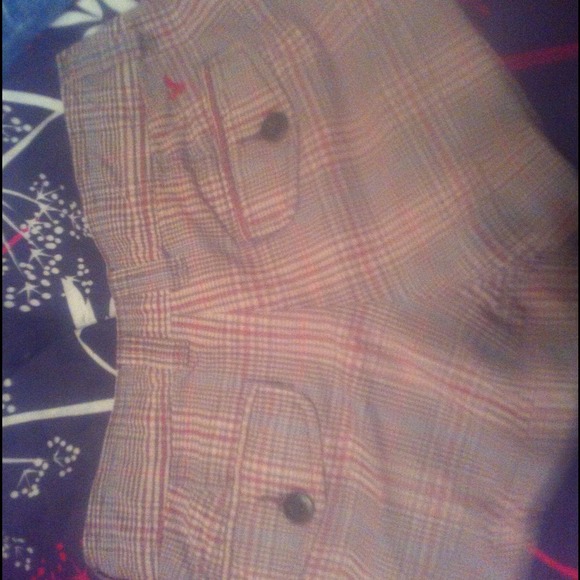 Shorts - Picture 2 of 3