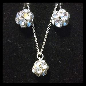 Ball earring and necklace set