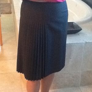 Theory pleated skirt