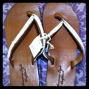 Brand new American Eagle leather white sandals ~