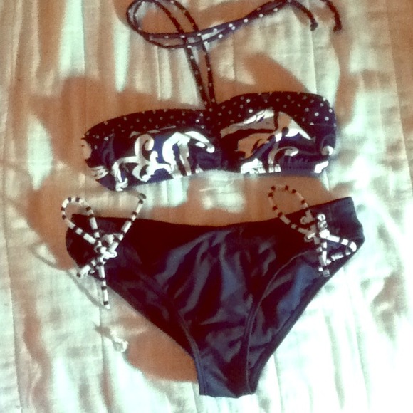 Roxy swimsuit set, size small