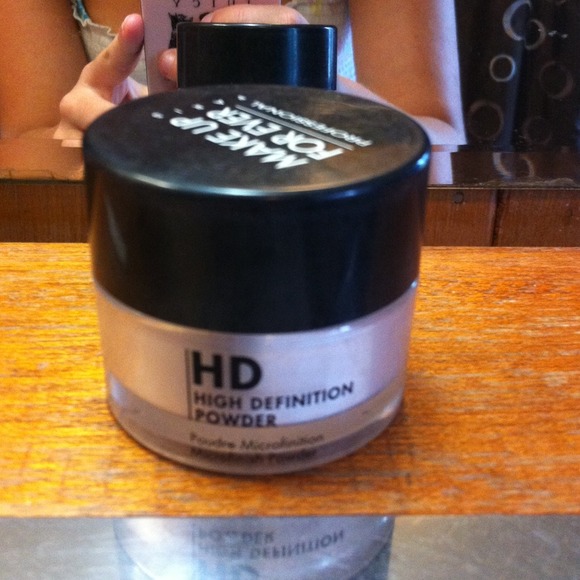 saphora  Accessories - FROM SEPHORA BRAND NEW HIGH DEFINITION POWDER