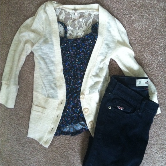 Urban Outfitters Sweaters - 🎉HOST PICK! Lace Back Cardigan