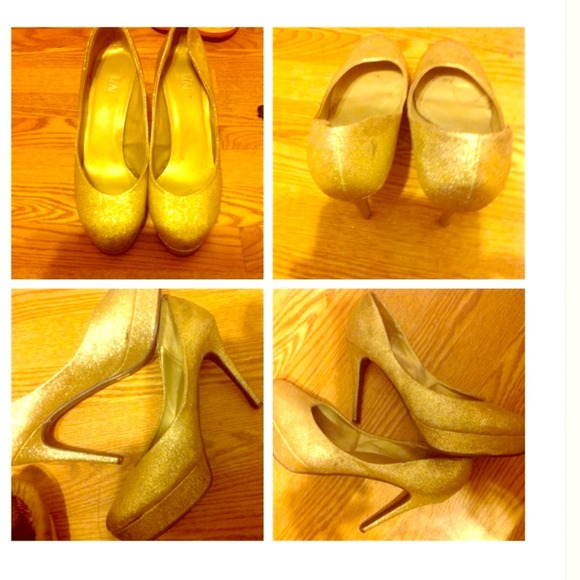 Gold Glitter heels