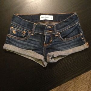 ••Unavli gave away•• Abercrombie kids size 8.
