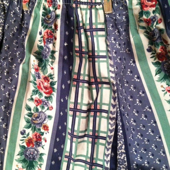 💢💢🔨vintage high waisted floral and plaid shorts - Picture 3 of 3