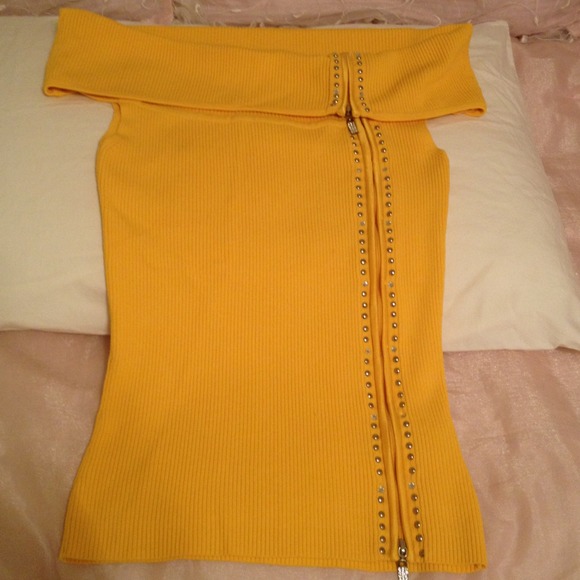 **REDUCED**Embellished Ribbed Top - Picture 1 of 3
