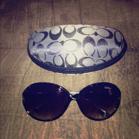 **Traded**Coach inspired sunglasses & case
