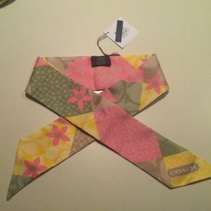 [NEW] Coach head scarf