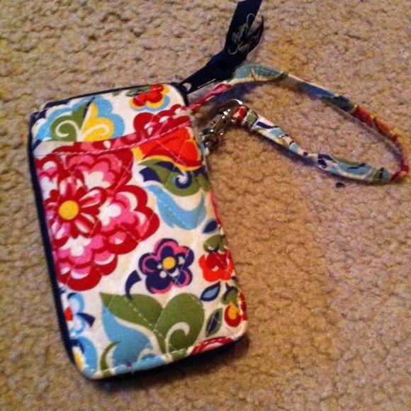 REDUCED💗💗!! Vera Bradley wristlet!!:)