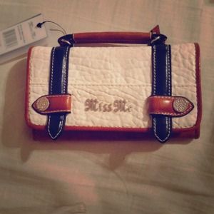 Miss Me Wallet- NEW Ivory Tone