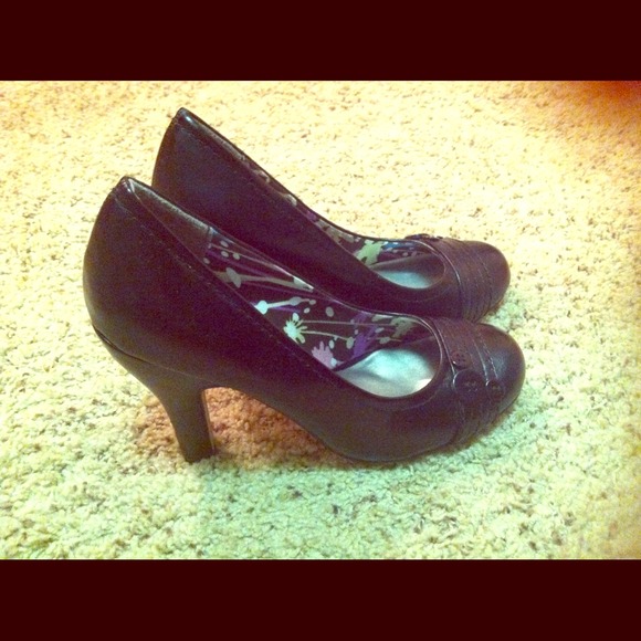 Madden girl - Picture 1 of 2