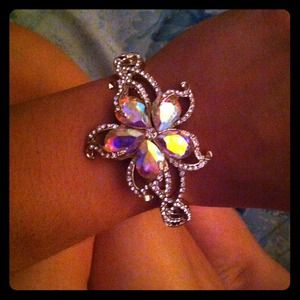 Flower bracelet